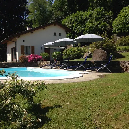 Romantic Nido וילה